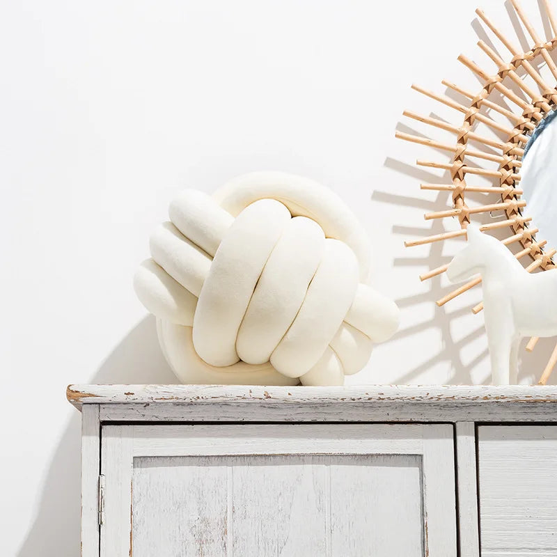 Art Decor Knot Ball Throw Pillow