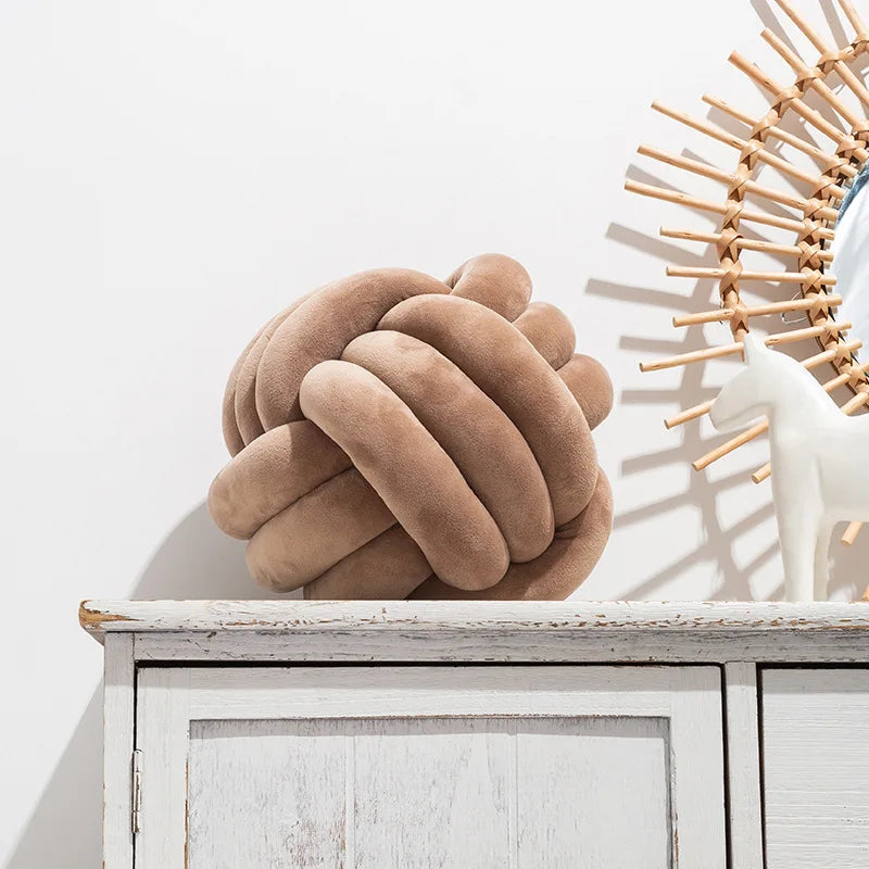 Art Decor Knot Ball Throw Pillow